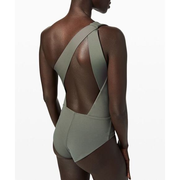 NWT Lululemon Aer Bodysuit *lululemon lab
Palm Deco Sz 2 - Picture 2 of 10